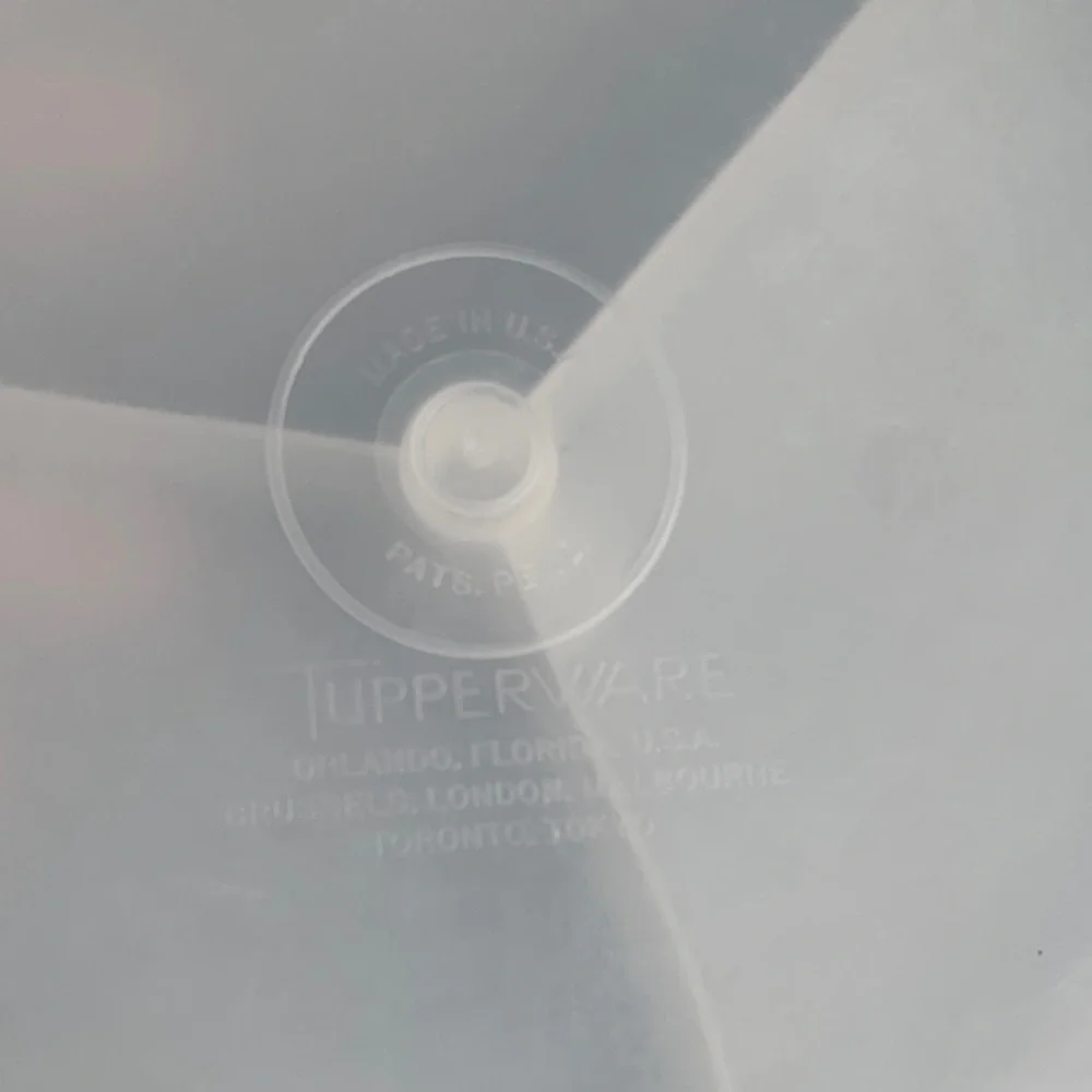 Tupperware Vintage Suzette 608-11